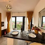 Elixir With Balcony & Panoramic View Craiova