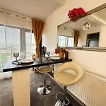 Elixir With Balcony & Panoramic View Craiova