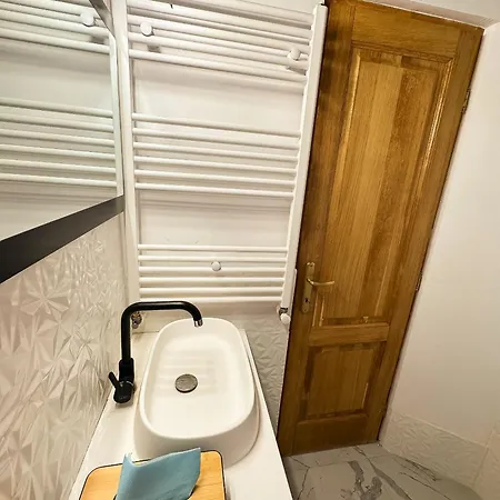 Elixir With Balcony & Panoramic View * Craiova