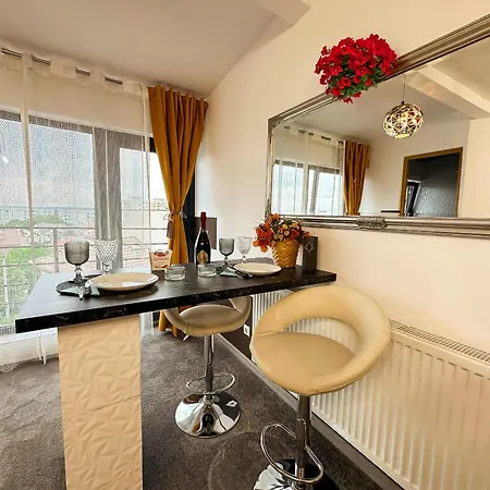 Elixir With Balcony & Panoramic View Craiova